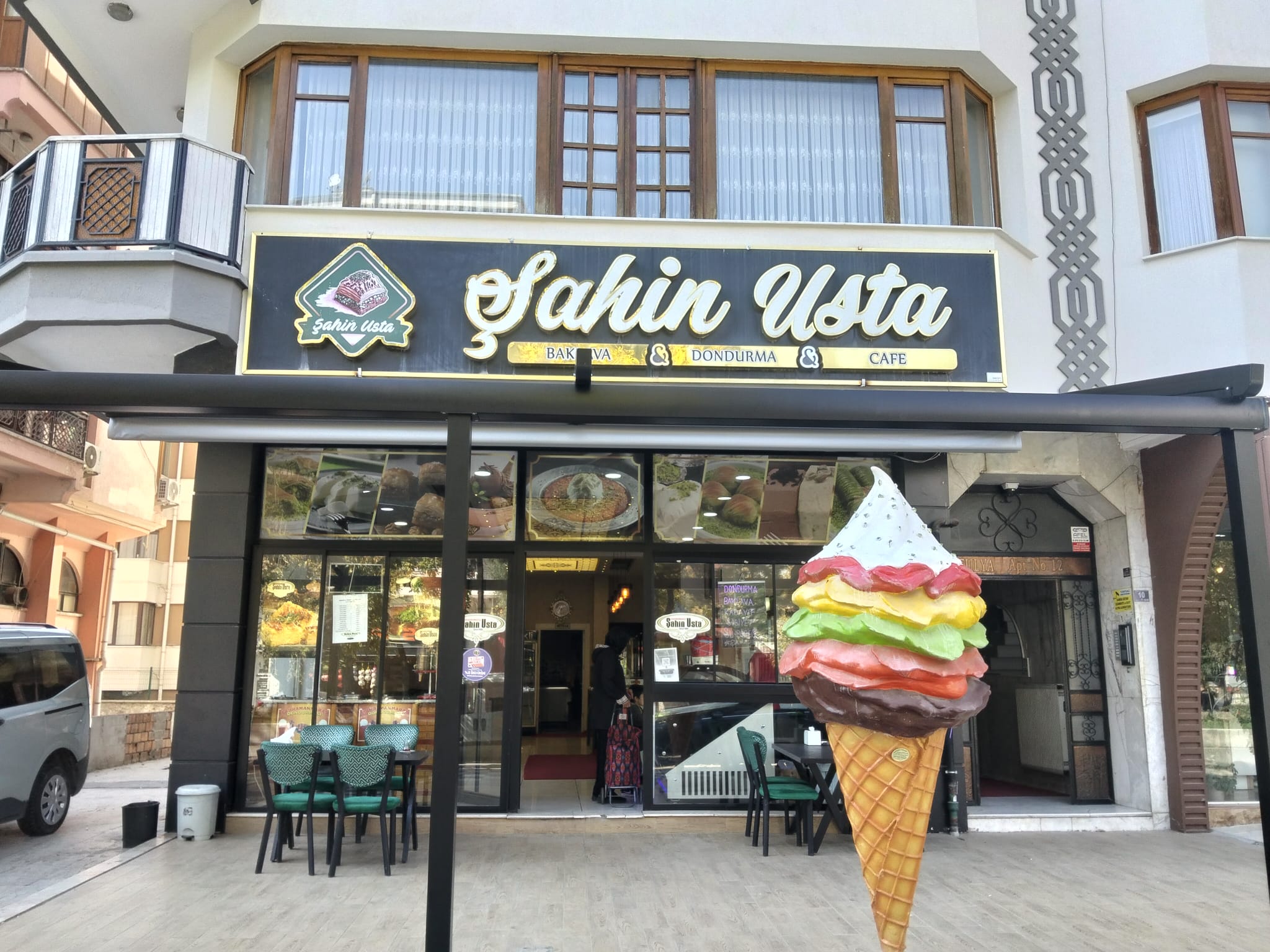 Şahin Usta Baklava Dondurma